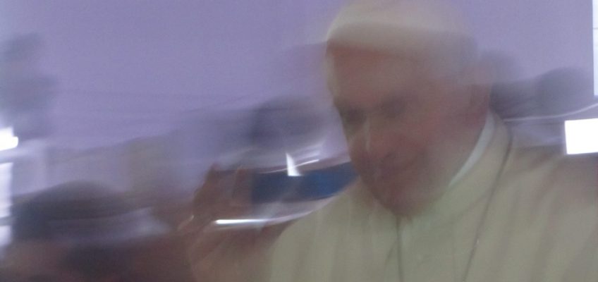 2017-12 Papal Visit sfocata
