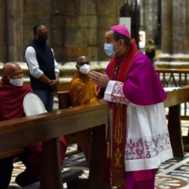 Milano: buddhisti e cattolici pregano per il Myanmar