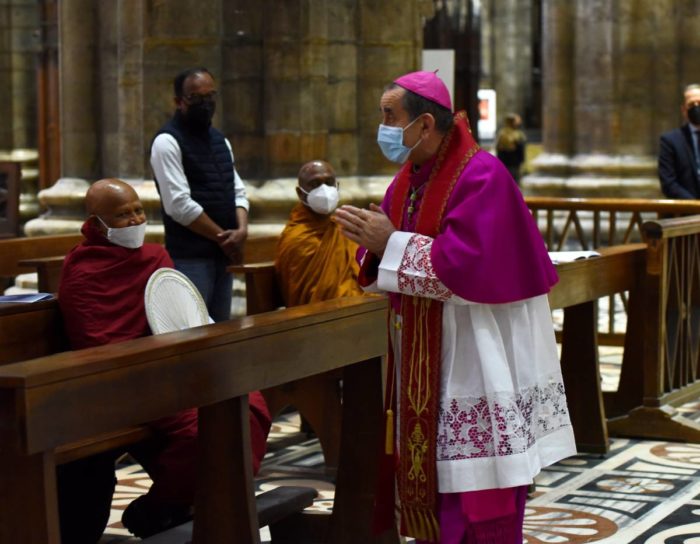 Milano: buddhisti e cattolici pregano per il Myanmar