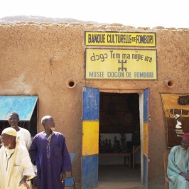 Mali: contro il terrorismo, le banche fanno credito e cultura