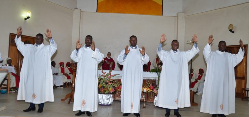 A Yaoundé la Promessa iniziale di cinque seminaristi