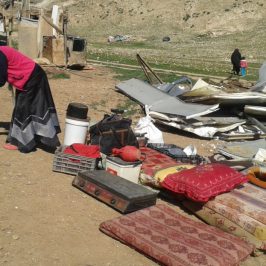 La denuncia delle comboniane: «Israele vuol cancellare il villaggio beduino»
