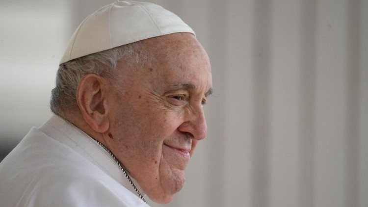 «Fratellanza, pianto e sorriso». Tre parole per i dieci anni di Papa Francesco