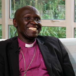 Un ex rifugiato del Sud Sudan nuovo segretario della Comunione anglicana