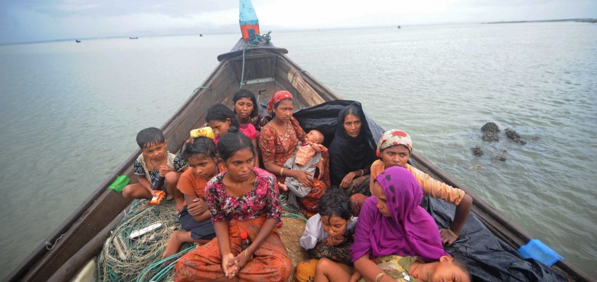 Il Bangladesh vuole mandare su un’isola i Rohingya