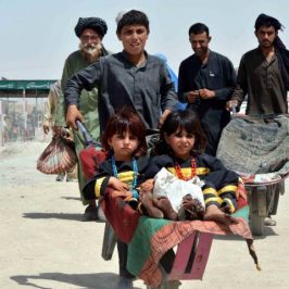 Migliaia di afghani rimpatriano dal Pakistan