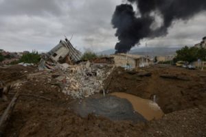 La distruzione dei bombardamenti sul Nagorno Karabakh