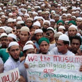 Bangladesh: l’Islam a rischio declassamento