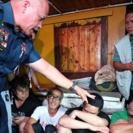Filippine: lotta alla droga, 150 mila persone si “arrendono” a Duterte
