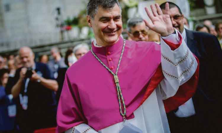 Mons. Roberto Repole e il senso del vivere per-dono