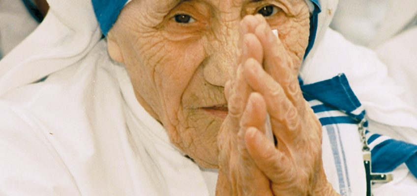 Arundhati Roy: «Se Madre Teresa fosse viva oggi in India sarebbe in carcere»
