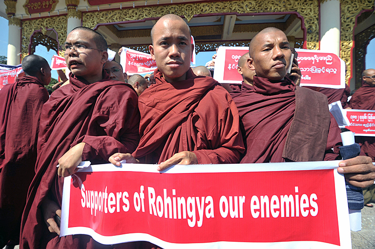 monks-protest-rohingya-jan16-2014
