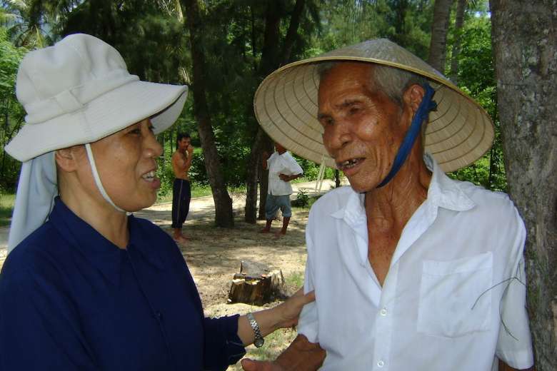 vietnamese-nuns-help-lepers-displaced-by-seaside-project-604f3b9bb9a11_600